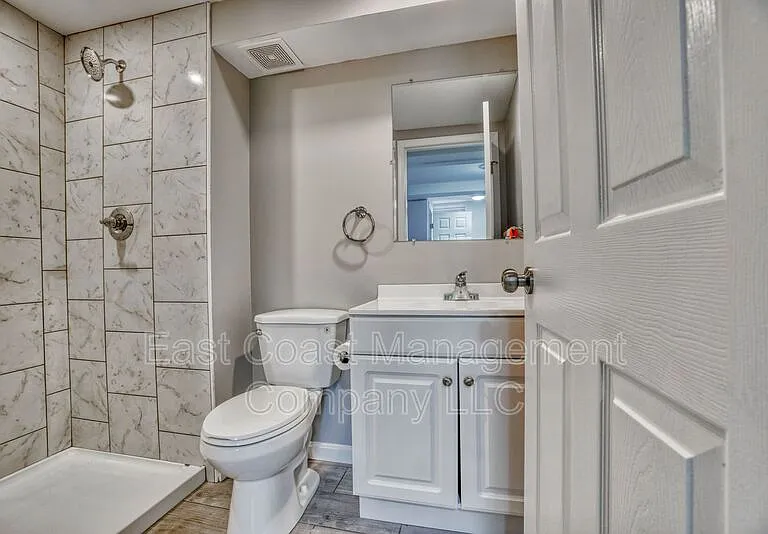 2110 Taylor Ave #B — Photo 17