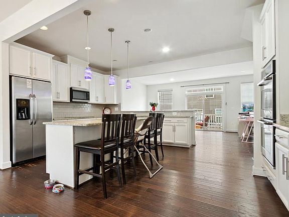 5th image of 10711 Caledonia Meadow Dr