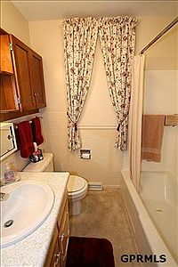 4th image of 5011 Seward St