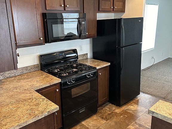 2nd image of 319 Autumn Park Dr #319