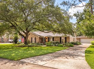 6615 Apple Valley Ln, Houston, TX 77069