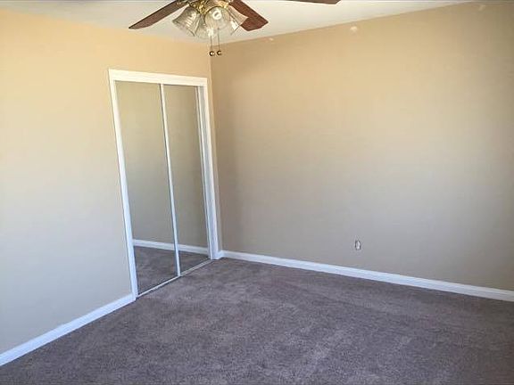 3rd image of 23635 Hemlock Ave
