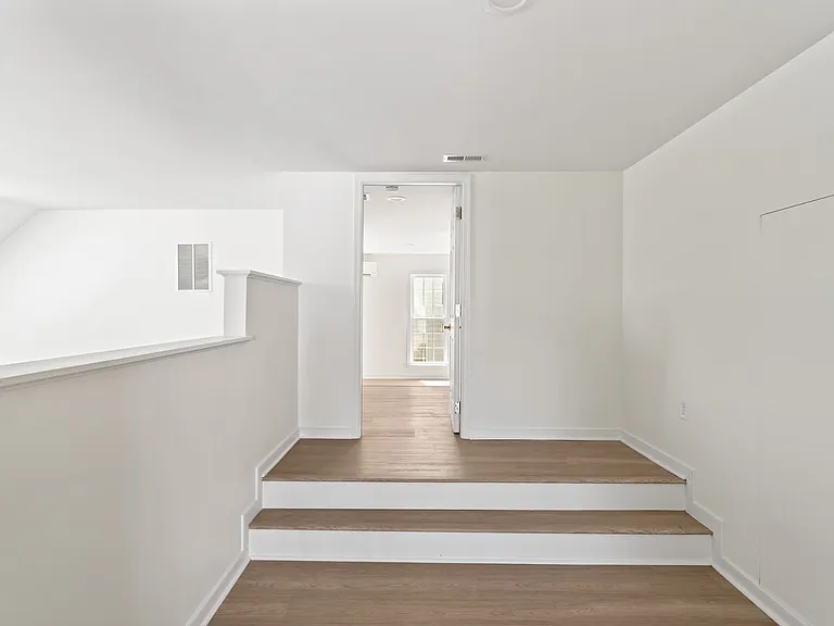 4990 Lake Tree Ln — Photo 37