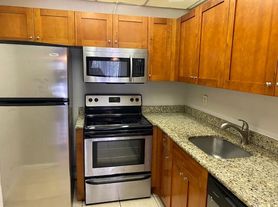 626 NW 13th St