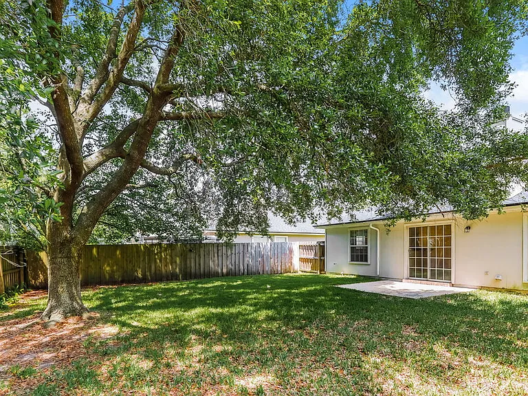 12772 Glade Springs Dr S — Photo 16