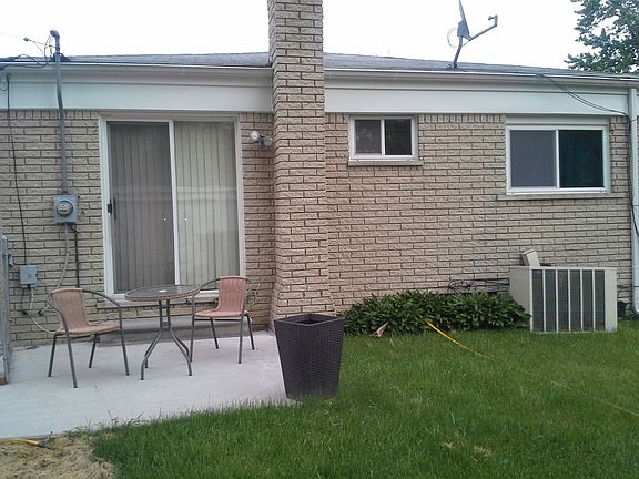 Back/patio area 