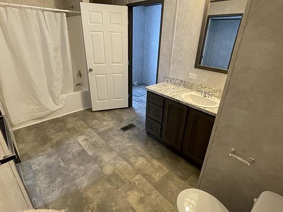 4th image of 30165 Montmorency Dr