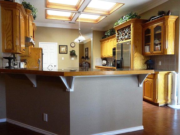 5th image of 2104 Deeanna Ln