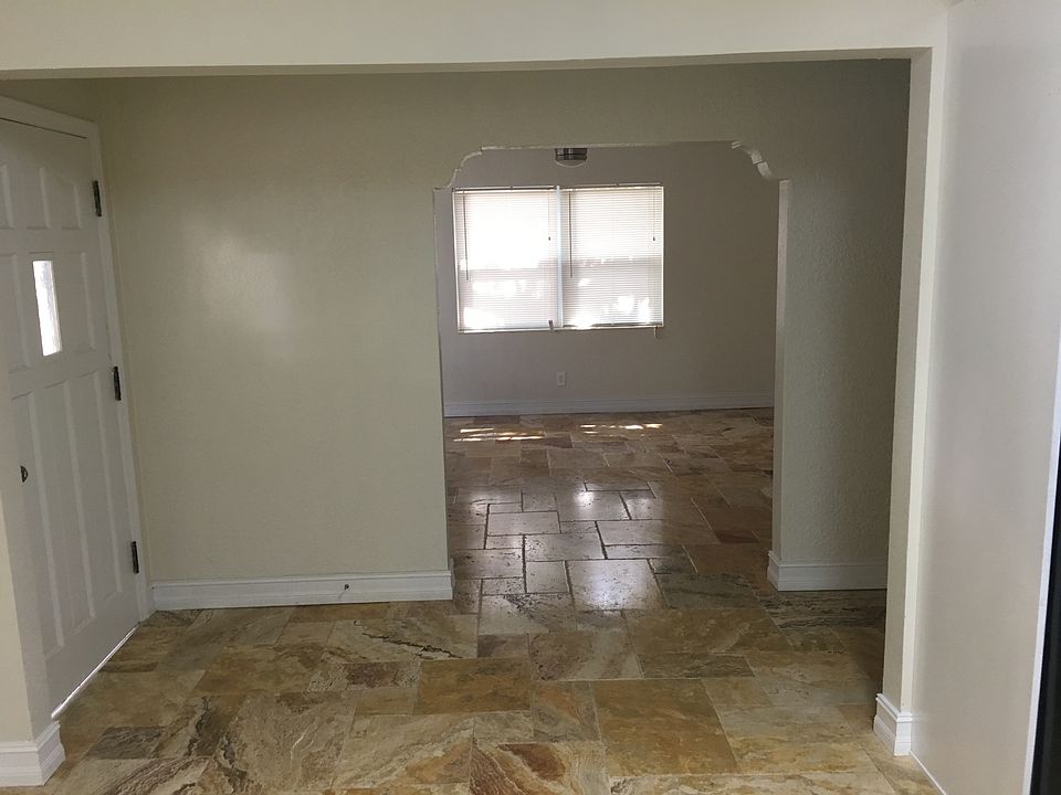 1st image of 913 24th Ave