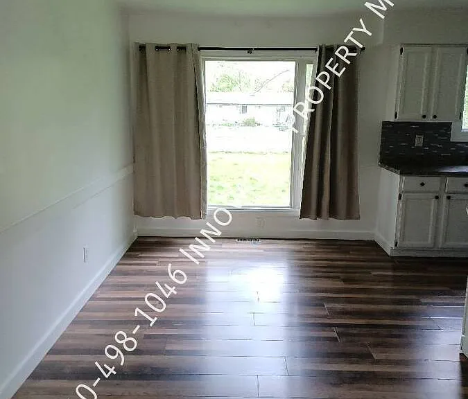 5476 Westchester Dr — Photo 8