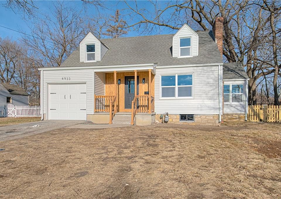 1st image of 4933 Parish Dr