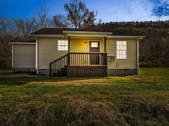 3rd image of 95 S Nolan Cir