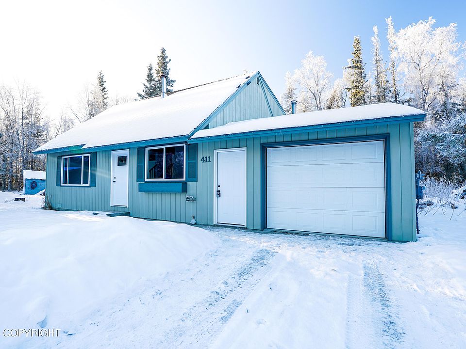 1st image of 411 Pine Cir