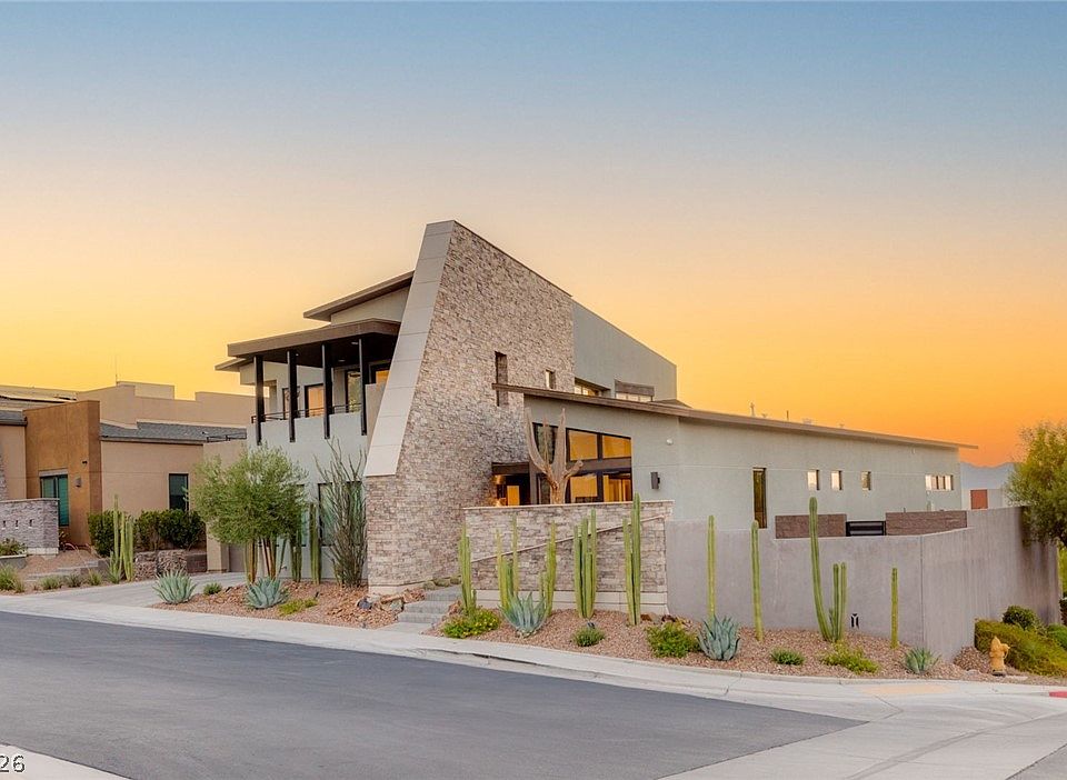 1st image of 2208 Overlook Canyon Ln