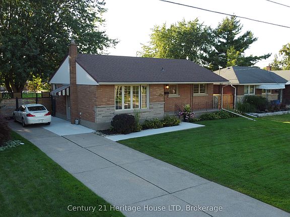 2nd image of 3627 Windermere Rd