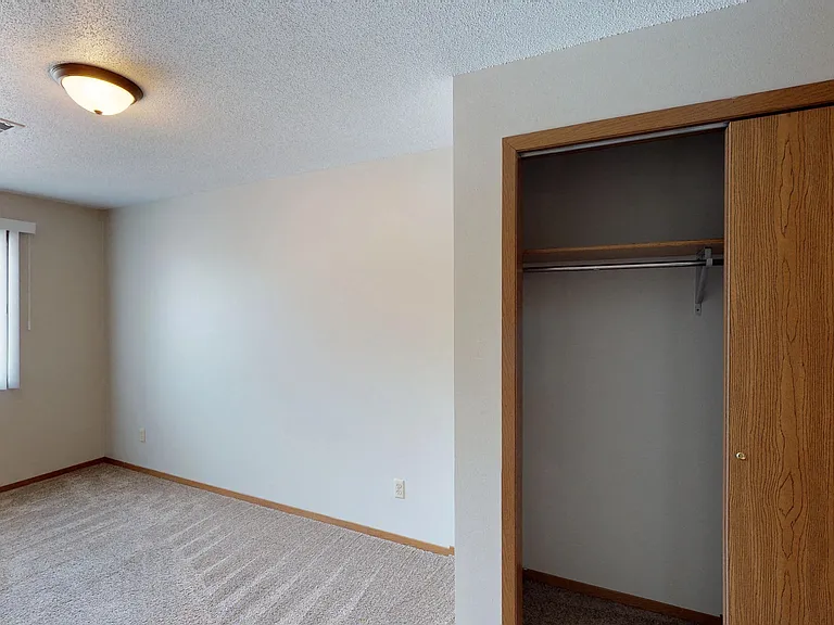 Prairie Winds Apartments — Photo 33