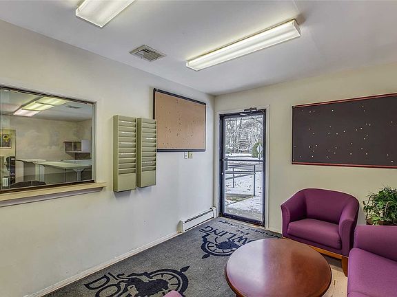 3rd image of 135 Idle Hour Blvd