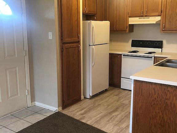 2nd image of 1104 Turkey Creek Ct Unit A