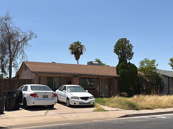3rd image of 2235 E Juanita Ave