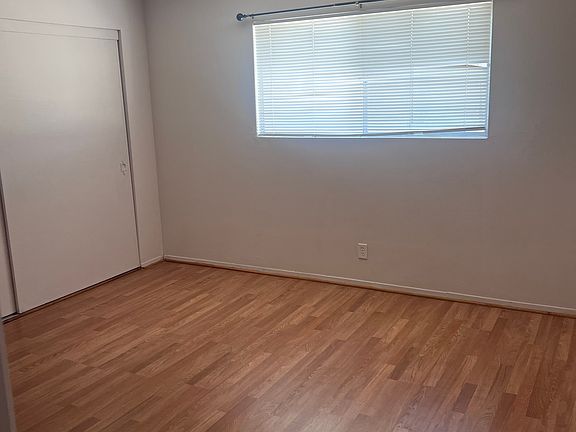 4th image of 212 Orland St #37