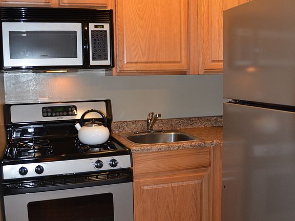 4th image of 3999 Cedar Ave #31