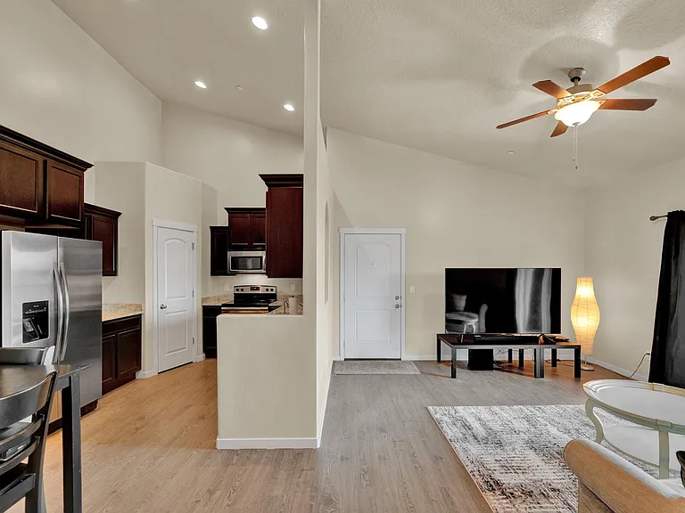 127 E Jordan Ridge Blvd #409 — Photo 17