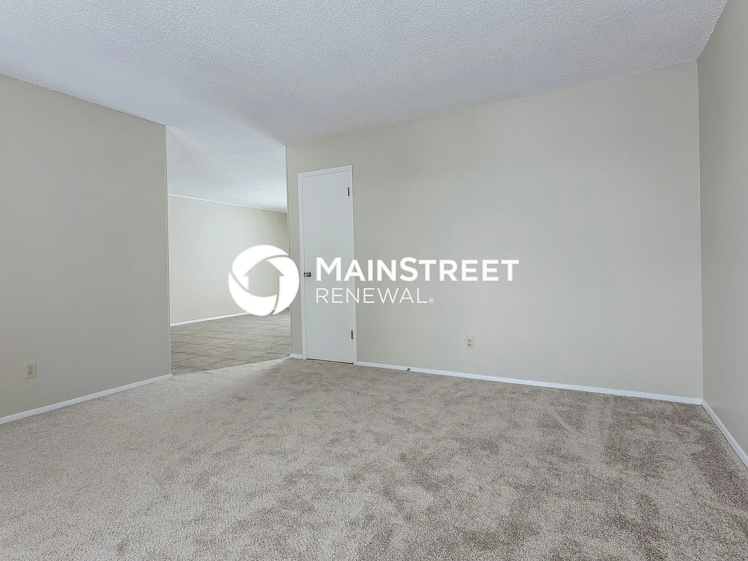 742 Doyne Dr — Photo 4
