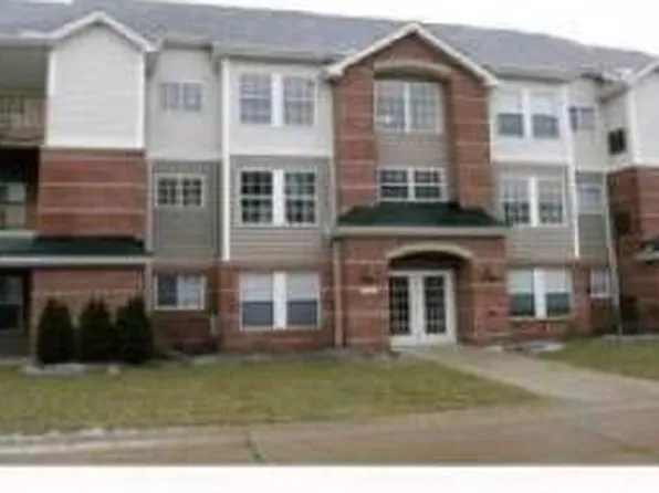 23004 Chandlers Ln #4-105, Olmsted Falls, OH 44138