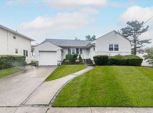2891 Ewell Pl, Bellmore, NY 11710