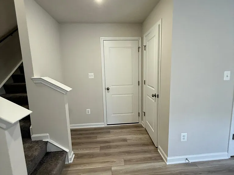 1353 Cedar Valley Rd — Photo 44