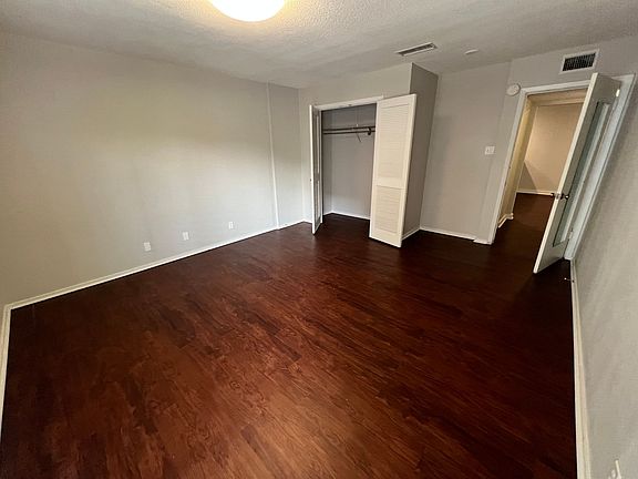 5th image of 2520 Longview St #391
