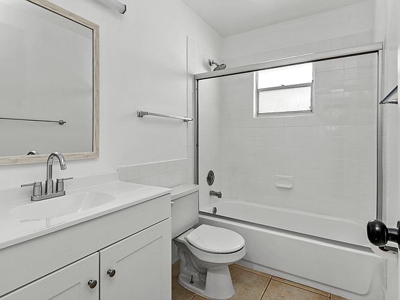 2nd image of 2905 E Central Blvd #2905