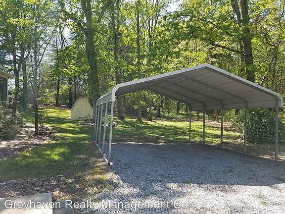 2nd image of 3008 Edgewood Dr