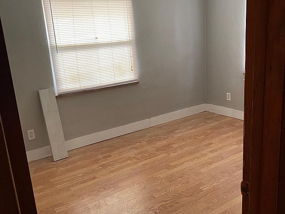2nd image of 209 E Home St
