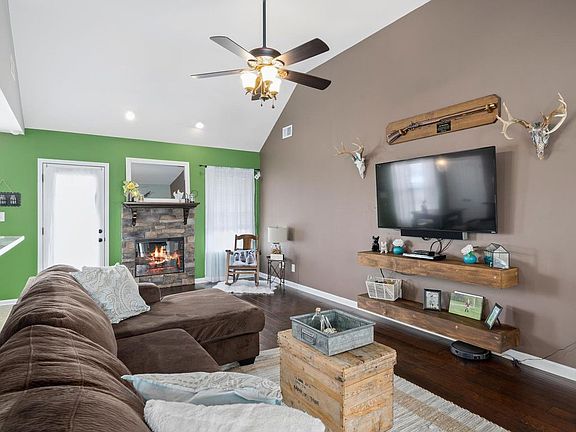 4th image of 2984 McManus Cir