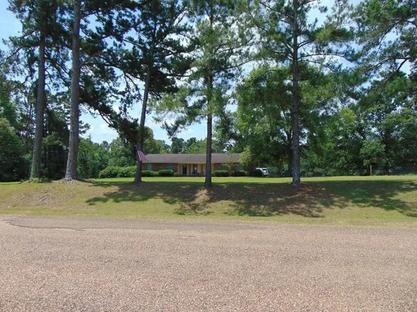1152 Timberlane Rd, Wesson, MS 39191
