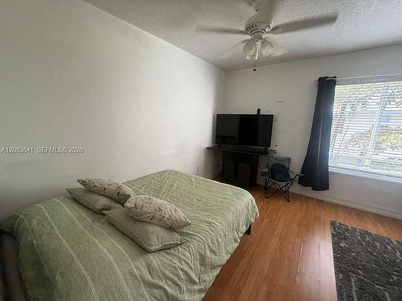 5th image of 820 Euclid Ave APT 206