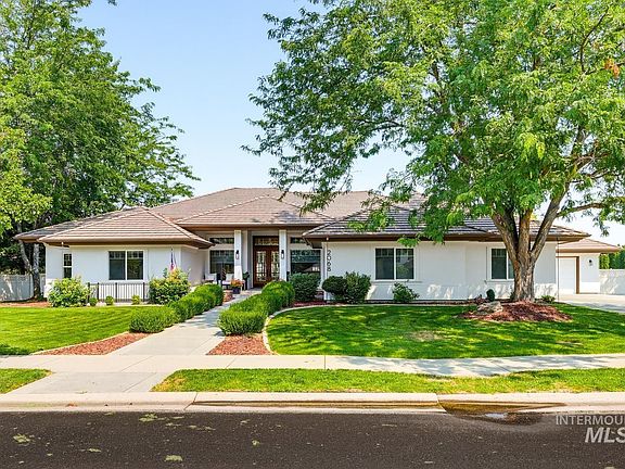 3rd image of 2068 E Handel Ct