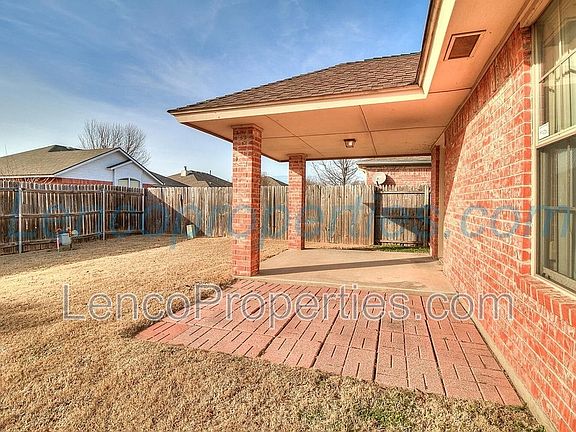 2nd image of 1716 Briarcreek