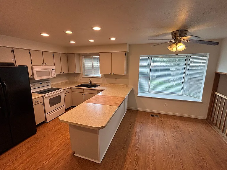 3391 W Wake Cir — Photo 6