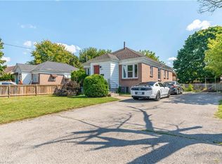 1519 Howland Ave, London, ON N5V 1W8