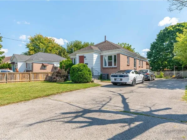 1519 Howland Ave, London, ON N5V 1W8