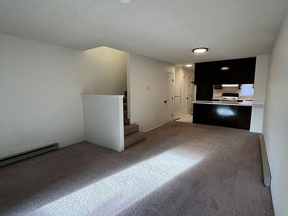 5th image of 2111 Knox Ave #4