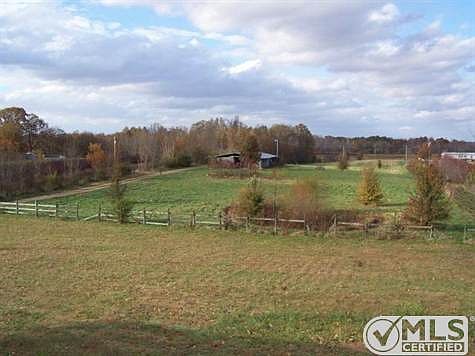 2nd image of 2669 Mason Grissom Rd