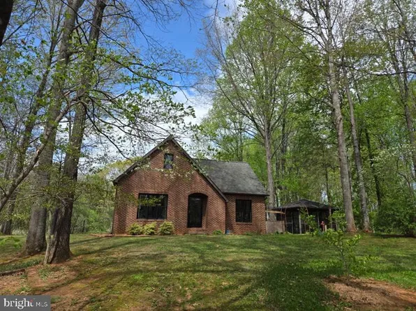 5060 Ridgeview Rd, Reva, VA 22735