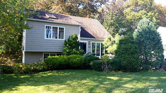 1st image of 112 Pequot Ln