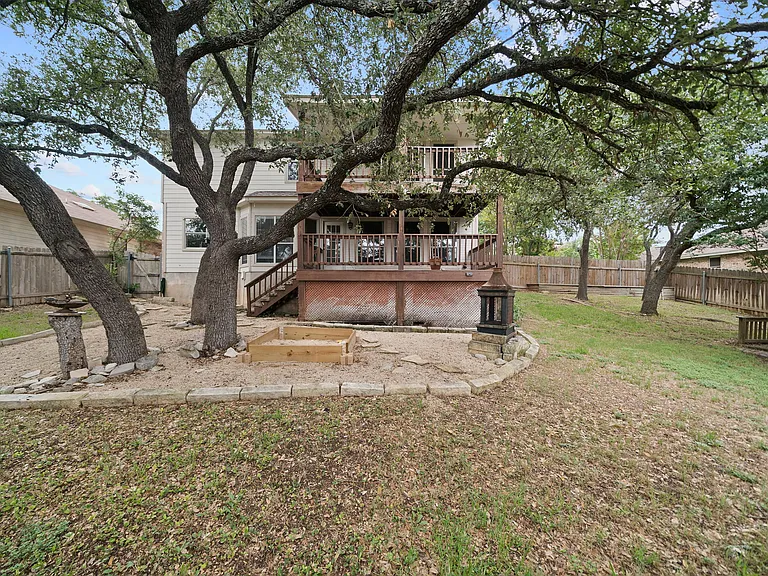 711 Arch Stone — Photo 39