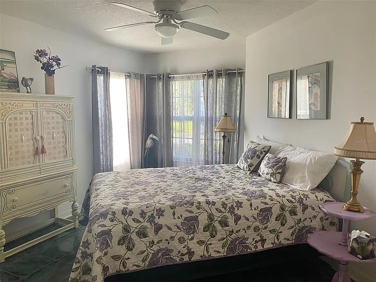 2602 Edgewater Ct — Photo 17