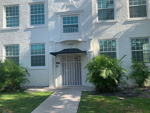 4th image of 130 Antiquera Ave #4
