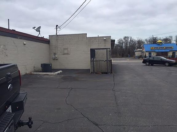 5th image of 3425 Central Ave